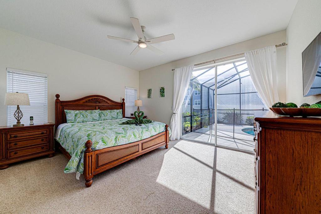 #410-beautiful 4 Bed South Facing Pool Property With Spa And Bbq Grill * Davenport
